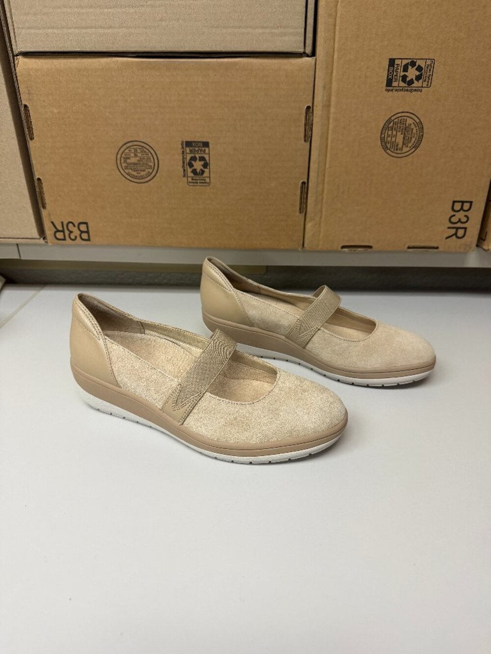 Vionic Judie wedge - tan - size 7.5 wide